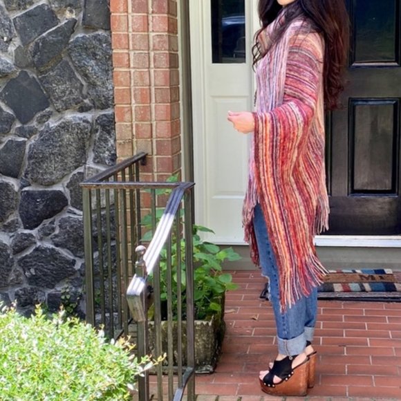 Multi-Hued Rose Cowl Neck NEW Gorgeous Poncho - Picture 4 of 6